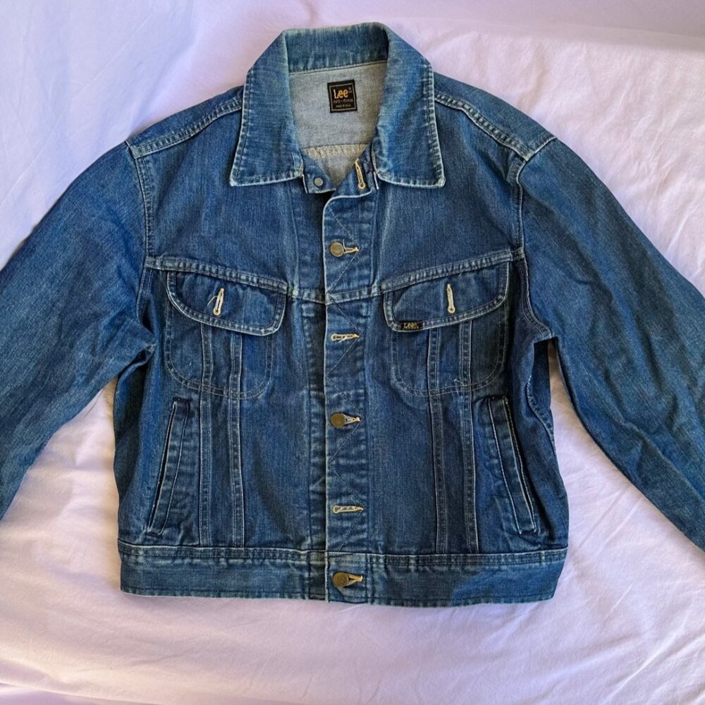 Vintage LEE Denim Trucker jacket 1980's "made in USA" ZIG ZAG stitching